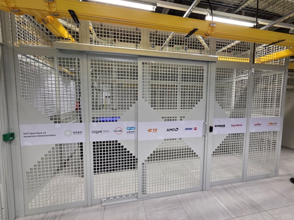 Edgecore Networks: Pioneering Immersion Cooling with Submer ...